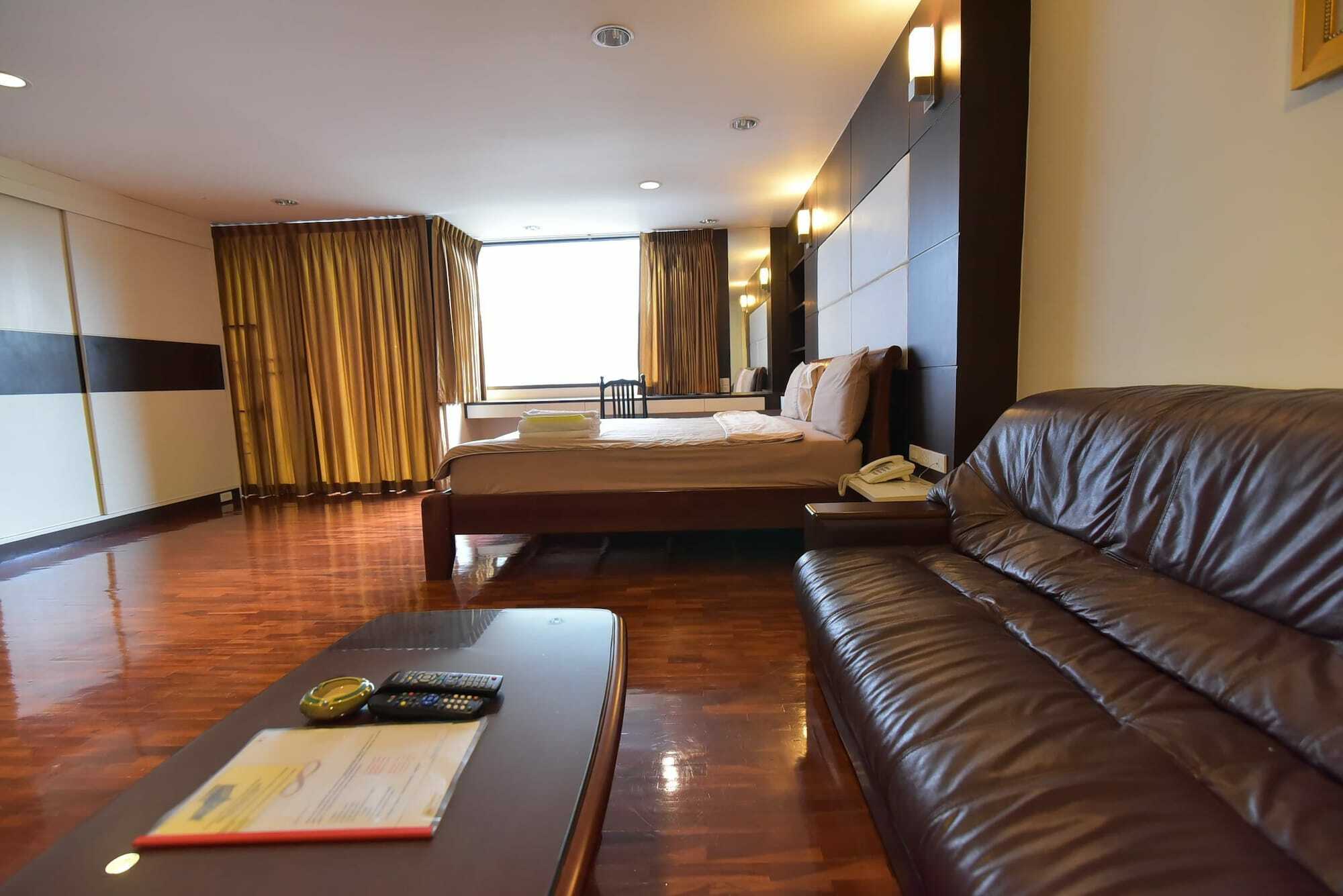 Eight Ville Bangkok Exterior foto